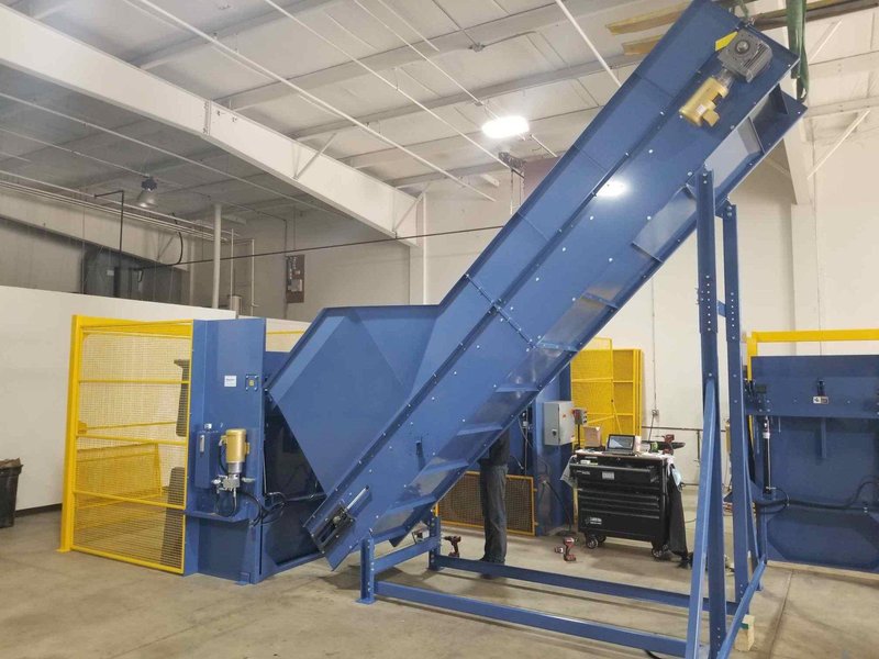 Pioneer Systems HD-48 Dumper with Conveyor #1, 2021 – Never Used, 24″ Inclined Cleats, 2 Year Manufacturer Warranty