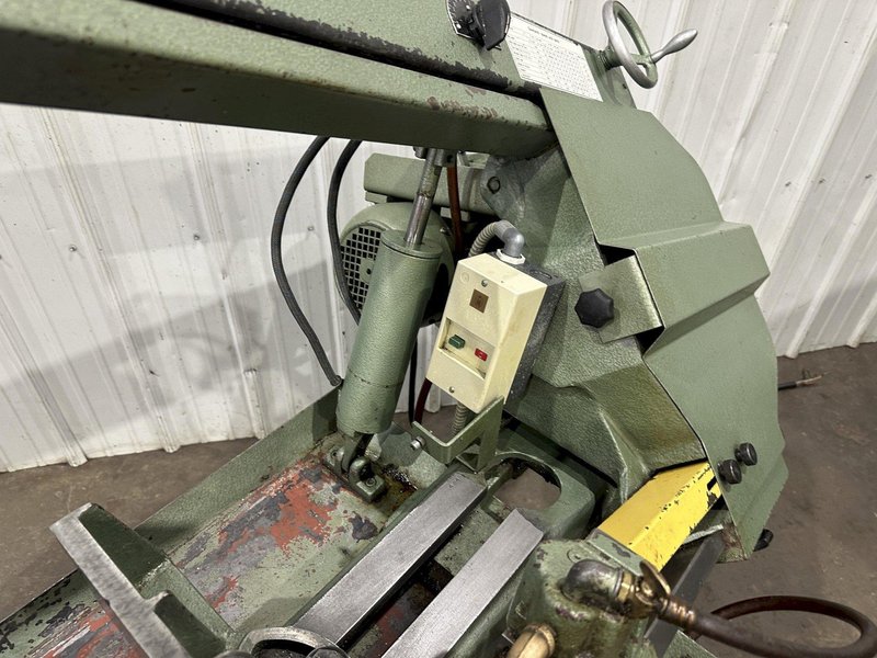 19.6 X 10.2" JAESPA MODEL #W-260 HORIZONTAL BAND SAW: STOCK #77908