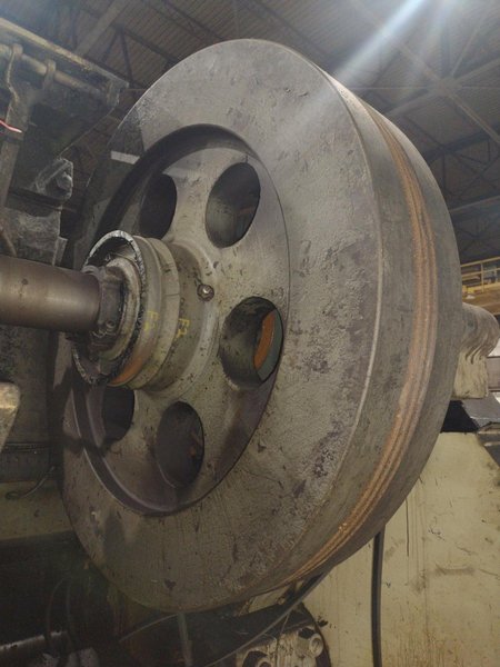 800 TON BLISS MODEL #26 KNUCKLE JOINT PRESS, 2.5" STROKE: STOCK #21707