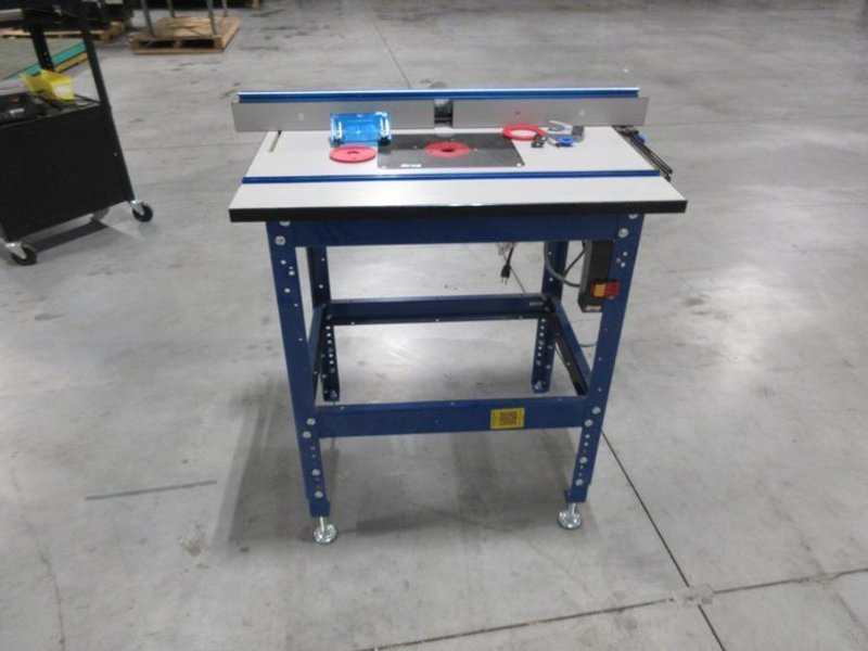 Kreg Precision Router Table System #PRS1045, Adjustable Table and Fence, Dust Collection Port, Dual Outlet Strip with Safety Switch- Auction Item