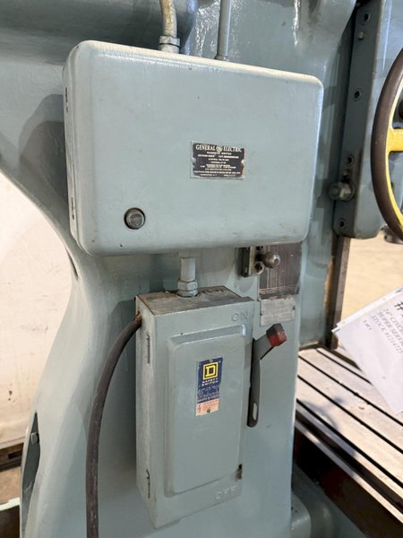 24" CINCINNATI BICKFORD SUPER SERVICE DRILL PRESS. STOCK #1214725