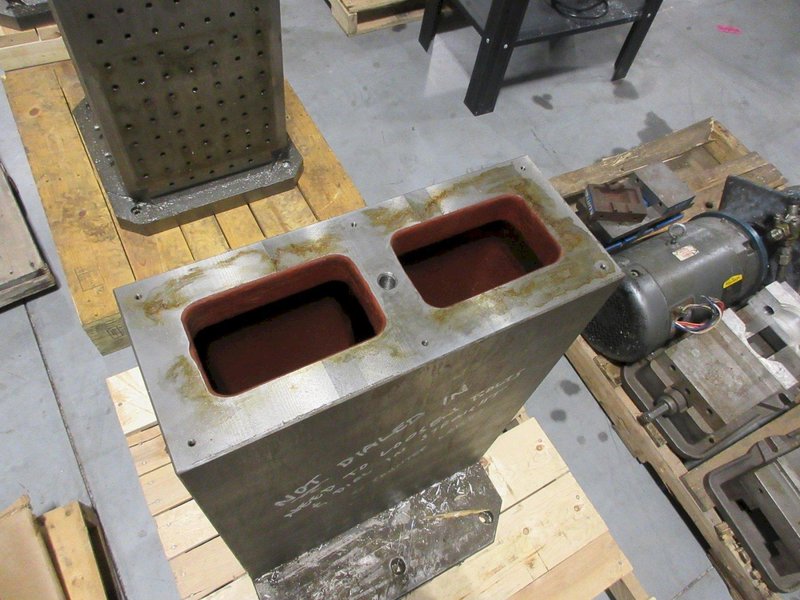 Tombstonecity 500mm T-Pallet, No Face Mounting Holes- Auction Item