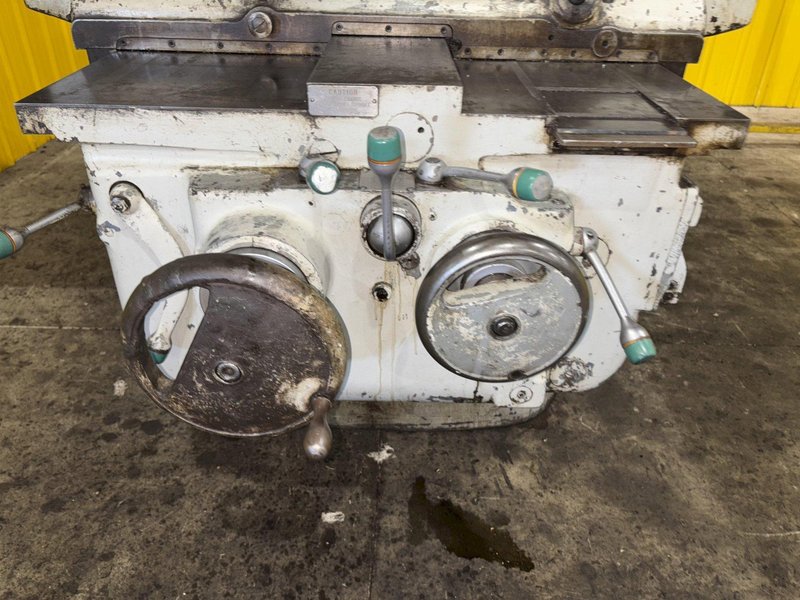 #4 CINCINNATI MODEL #425-20 VERTICAL MILL MILLING MACHINE: YOBRO #24005