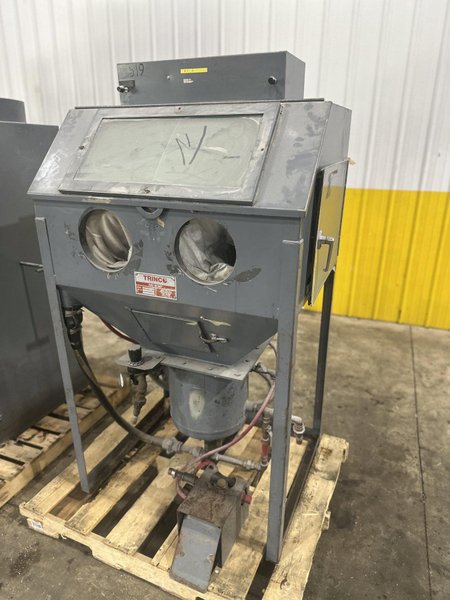 TRINCO BLAST CABINET: STOCK #23720