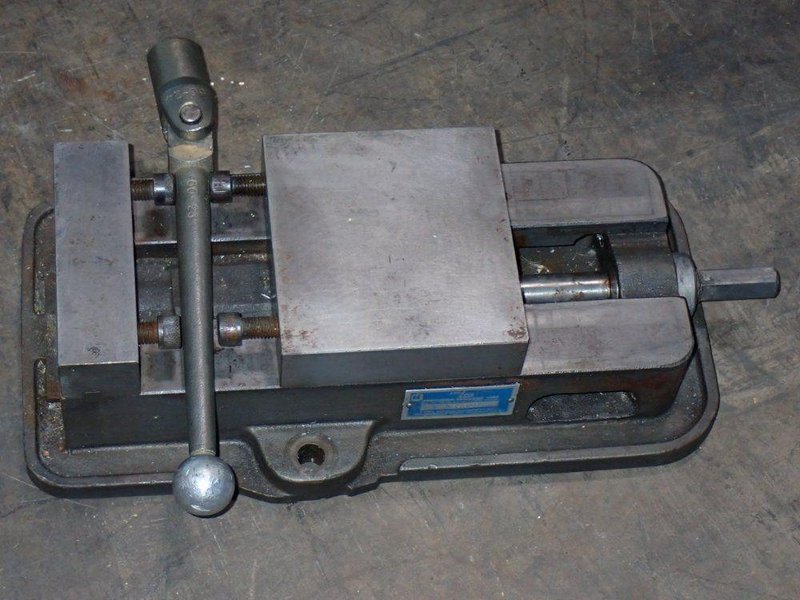 KURT 6" VISE