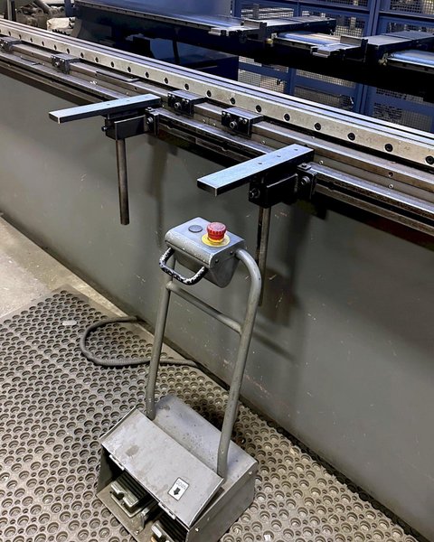 Mitsubishi Diamond BH13530 Dual-Drive Hybrid Press Brake