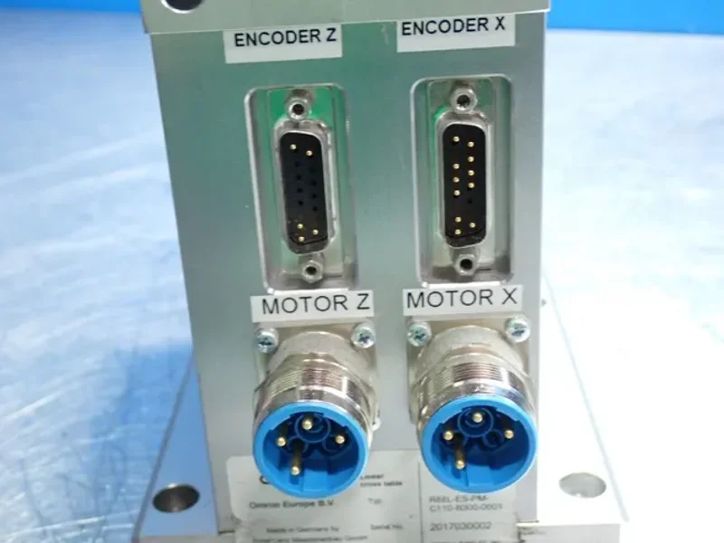 OMRON ACCURAX LINEAR MOTOR PICK &amp; PLACE SYSTEM  -  R88L-ES-PM-C110-B300-0001