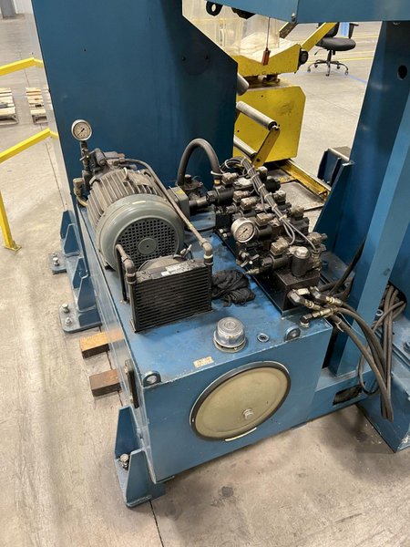 14000 LB X 32&quot; X .240&quot; SHUNG DAR SERVO FEEDLINE