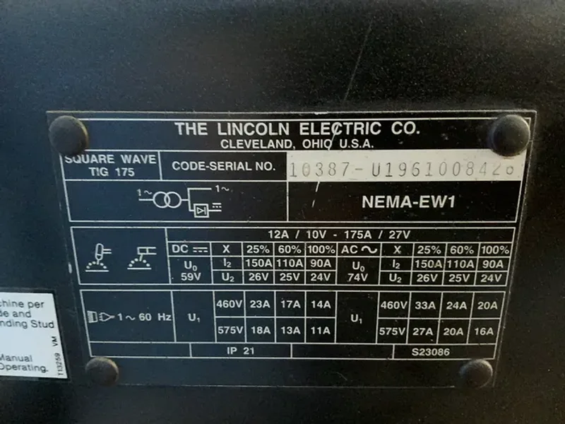 LINCOLN ELECTRIC 12 - 175 AMPS WELDER  -  SQUARE WAVE TIG 175