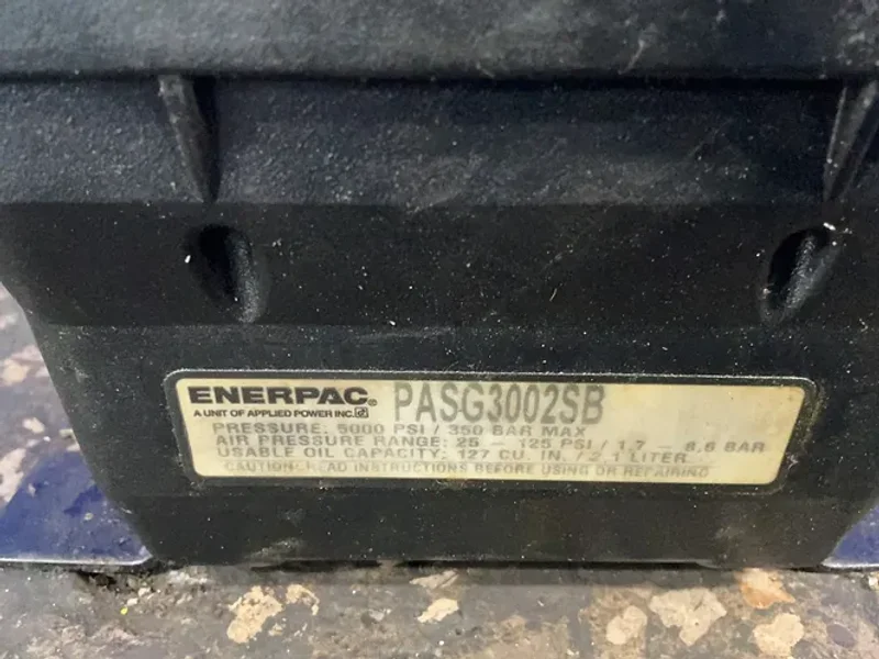ENERPAC 5000 PSI / 350 BAR TURBO II HYDRAULIC AIR PUMP  -  PASG3002SB
