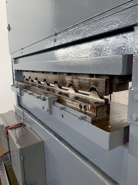 36" PANEL PROFILE STAND ALONE HYDRAULIC SHEAR: STOCK #17138