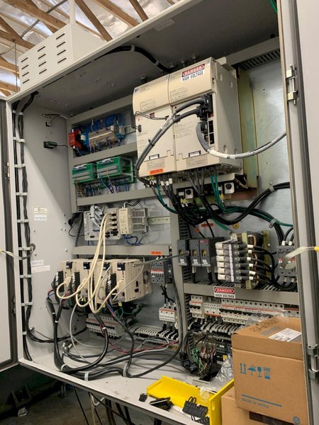 2011 Milltronics VM22 with Sidemount Tool Changer and 15,000 RPM Spindle