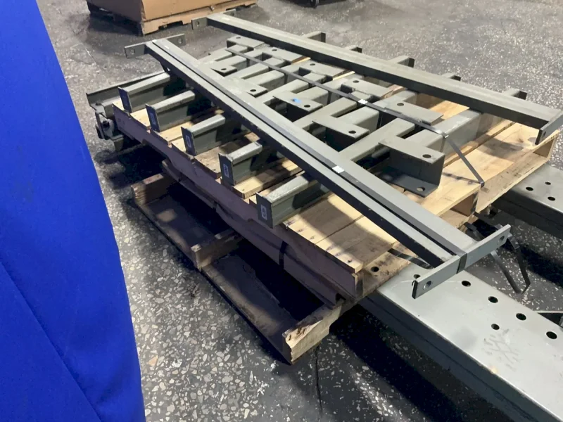 MECO 31" X 96" CANTILEVER RACKING