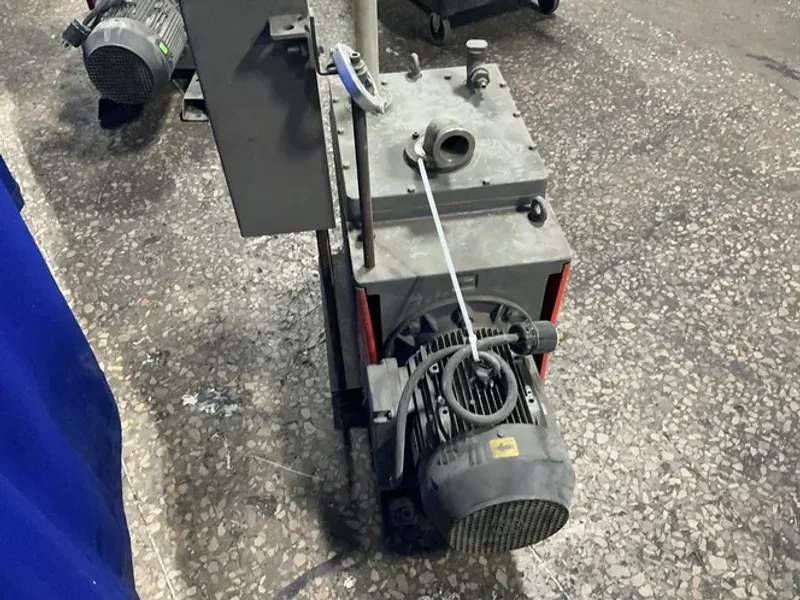 BOC EDWARDS 6.5 KW VACUUM PUMP  -  E2M175