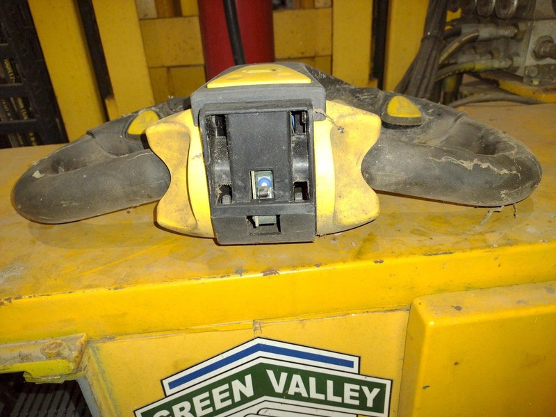 3,000 LBS GREEN VALLEY DOUBLE LEVEL MODEL #2332 DIE CHANGOVER CART: YOBRO #24611