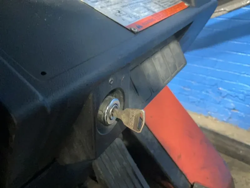 TOYOTA 3300 LBS PROPANE FORKLIFT  -  7FGU15