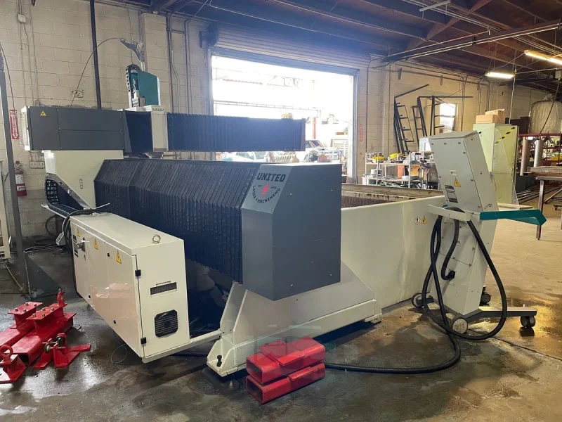 2020 FLOW MACH 200 4020 PIVOT PLUS | Waterjet Cutters