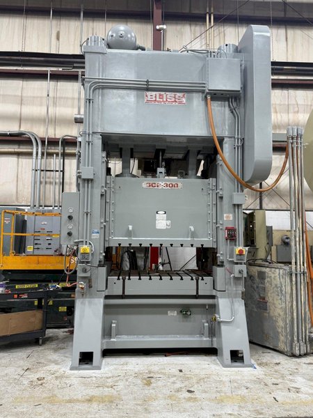 300 ton Bliss SC2-300-60-42 Used Straight Side Mechanical Stamping Press For Sale, Year 1997 Recondition in Process