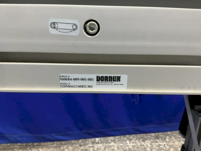 DORNER 4”X250”, 3/8 HP 3200 SERIES FLAT BELT CONVEYOR WITH LUBRICATORS ASSEMBLY  -  320M042100D1301