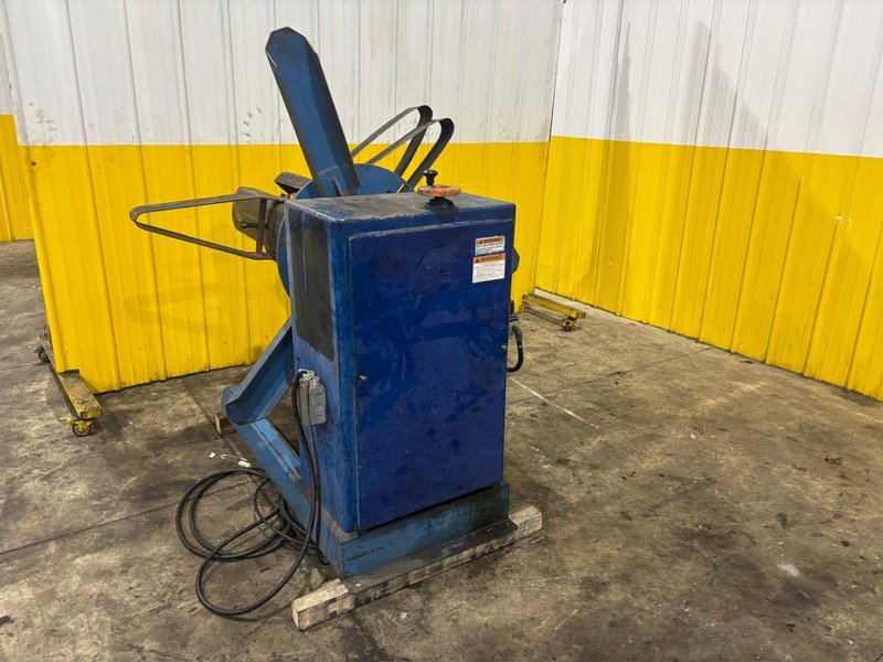 2,500 LBS LITTELL MODEL #60 MOTORIZED UNCOILER COIL REEL: YOBRO #24497