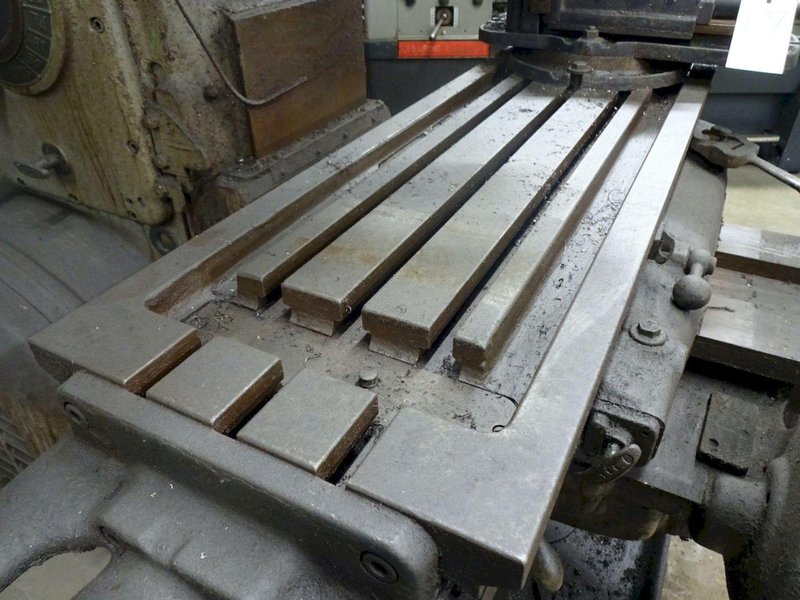 64&quot; x 13 1/2&quot; 10 HP KEARNEY &amp; TRECKER MILWAUKEE MODEL #3 VERTICAL MILLING MACHINE: YOBRO #24458