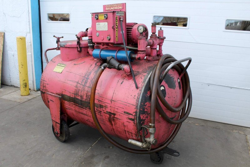 250 GALLON CINCINNATI MILACRON SUMP SUCKER: STOCK #71713