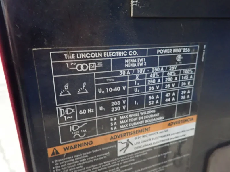 LINCOLN ELECTRIC 250 A WELDER   -  POWER MIG 256
