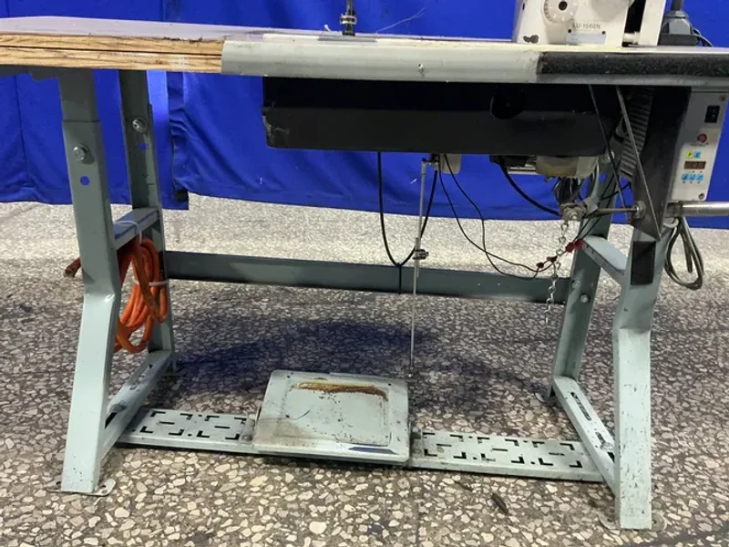 JUKI 20” X 33” SEWING MACHINE  -  LU-1560N