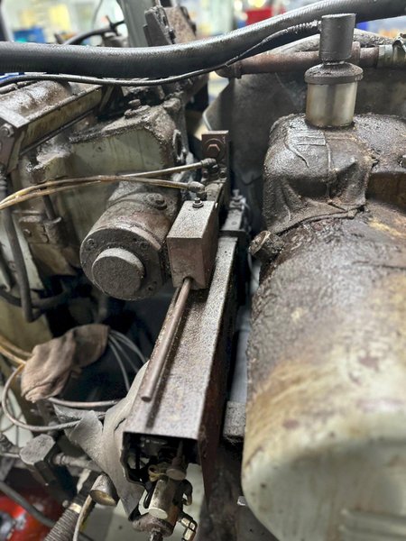 Cincinnati Model 2 OM Centerless Grinder