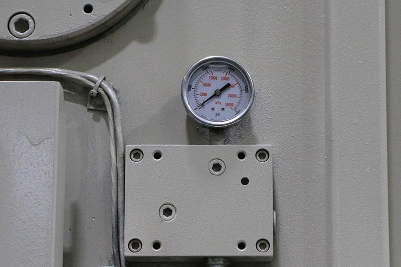 140 Ton x 12' Wysong Hydraulic Press Brake Model MTH-140-144