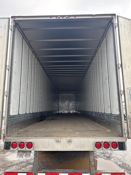 2022 Utility 53x102 1UYVS2536N3476405