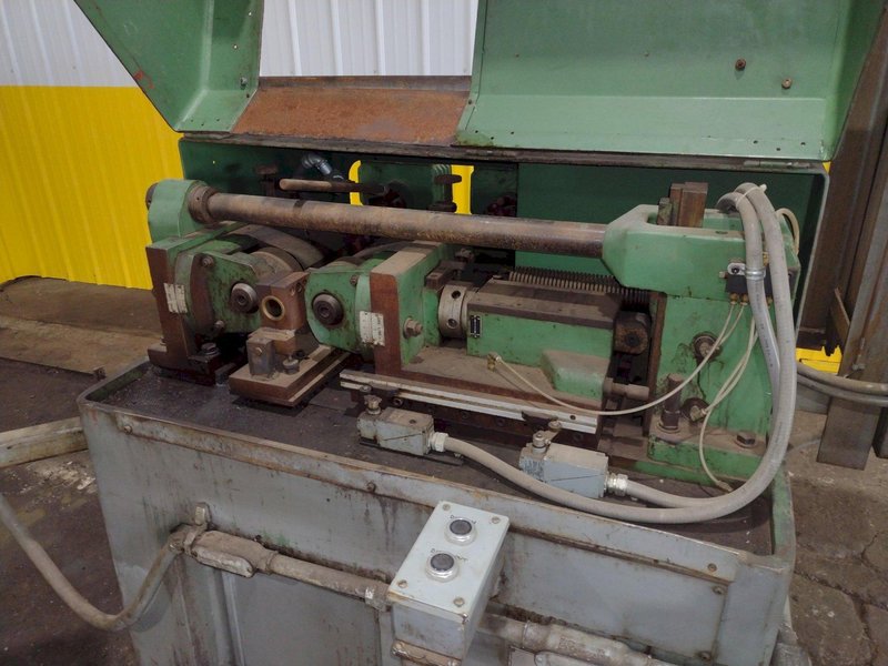 1980 KBC LIAN FENG MODEL #LF-40 2 DIE THREAD ROLLER IN-FEED &amp; THRU-FEED: STOCK #19141