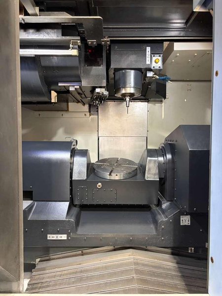 Doosan DNM 350/5AX 5-Axis CNC Vertical Machining Center – 2017 Mill