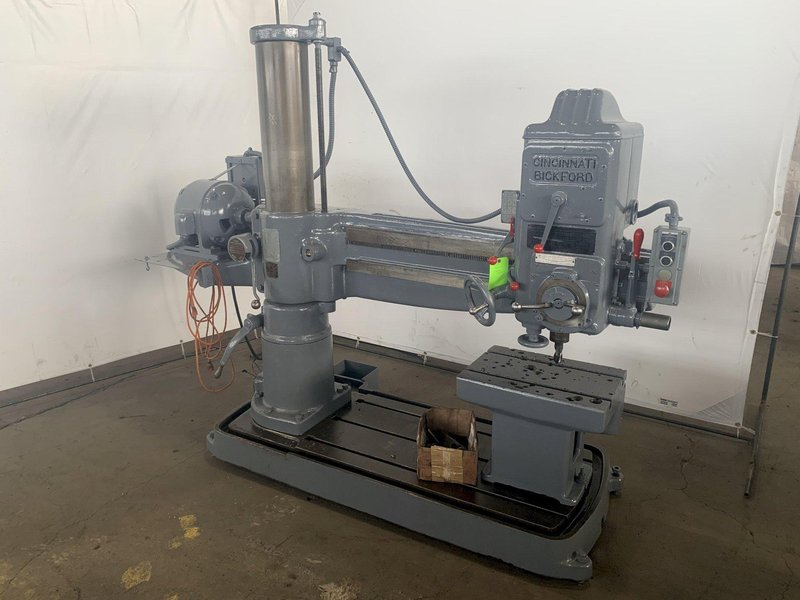 4&#039; X 9&quot; CINCINNATI-BICKFORD RADIAL ARM DRILL.STOCK # 0311023