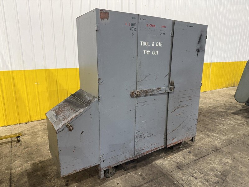 HEAVY DUTY ROLLING TOOL CABINET / STORAGE CART: YOBRO #24204