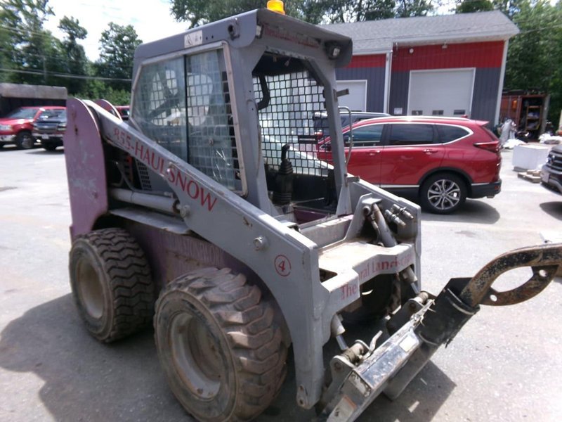 Thomas T250 Skid Steer Loader, 2008 – 87 HP Kubota Diesel, 2,500-Lb Lift Capacity, Auxiliary Hydraulics