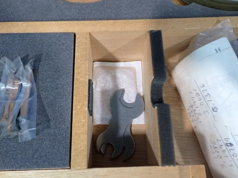 MITUTOYO BORE GAGE KIT W/CASE