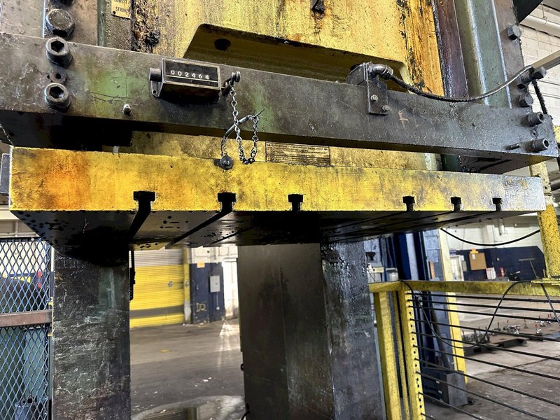 400 TON VERSON 400 GAP FRAME PUNCH PRESS.STOCK #0631222