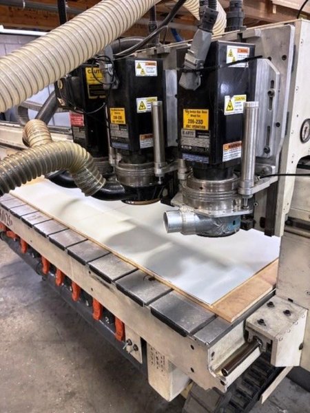 AXYZ SERIES 6020 CNC ROUTER