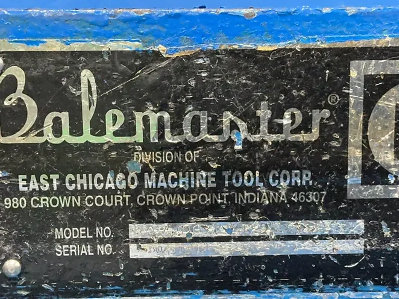 BALEMASTER 28” X 104” X 72” BALER