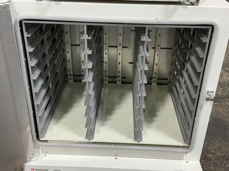 Yamato 24” X 20” X 19” Convection Oven - Dkn600