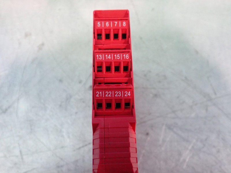 SCHNEIDER ELECTRIC MODICON 16 INPUT EXPANSION  -  XPSMCMDI1600