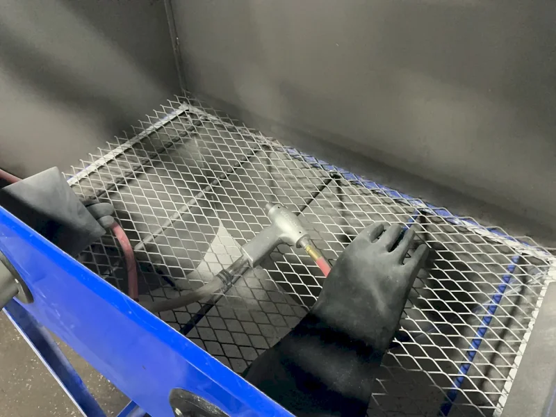 17" X 37" X 12" BLAST CABINET