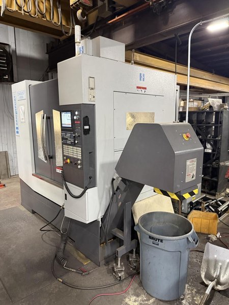 Hardinge Conquest V1000 VMC, 2016 – Cool Through Spindle, Chip Conveyor