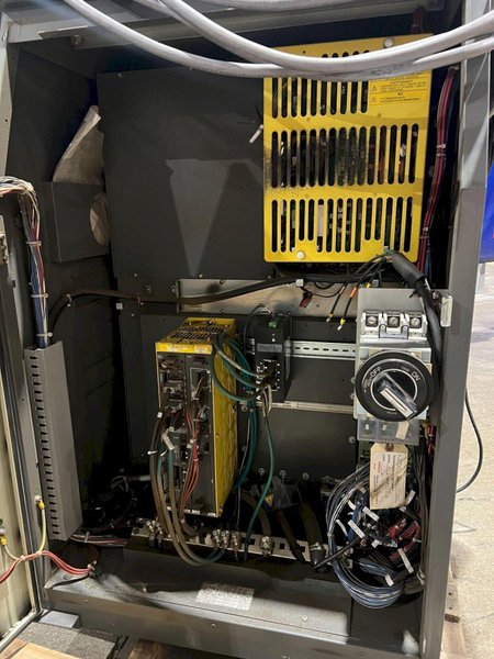 FANUC ROBOTICS R-200IC/210F ROBOT W/ R30IB CONTROLLER NO PENDANT USED