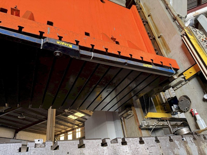 800 TON MINSTER E2-800-108-60 HEAVI-STAMPER STRAIGHT SIDE DOUBLE CRANK PRESS. STOCK #0430926