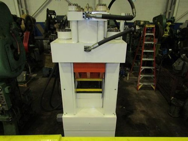 750 TON AMD FINE HYDRAULIC BLANKING PRESS