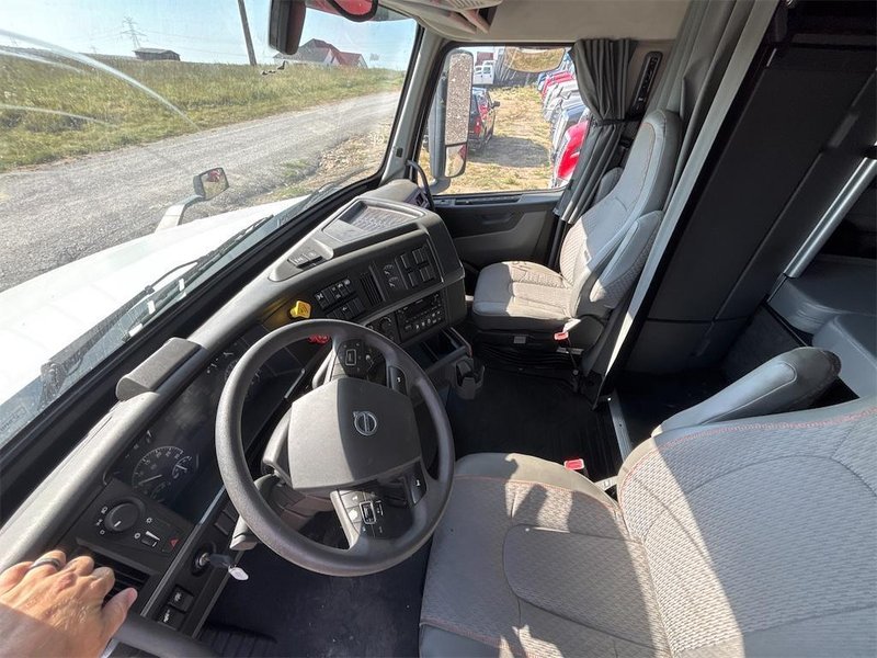 2024 Volvo VNL64T860 4V4NC9EH8RN650845