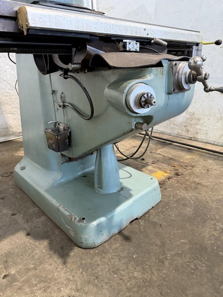 2 HP BRIDGEPORT SERIES 1 VERTICAL KNEE MILL. STOCK #1215025