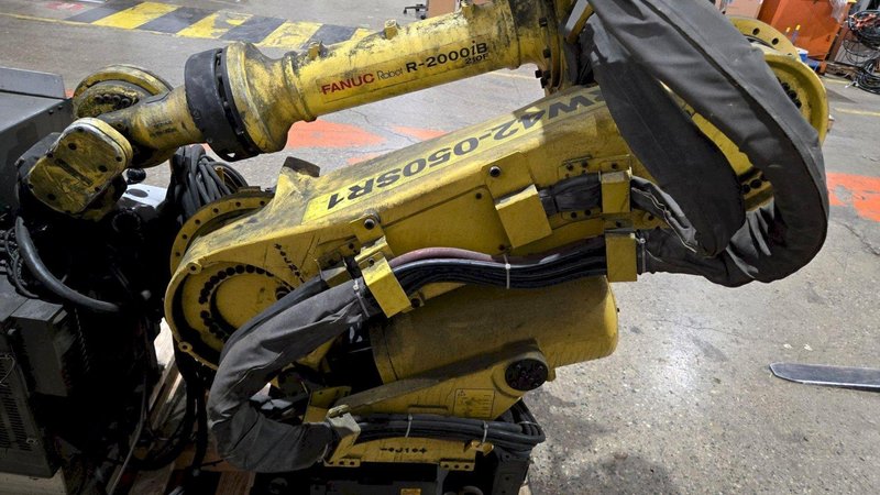 FANUC R-2000IB/210F + R30IB ROBOT ARM AND CONTROL CABINET – NO PENDANT USED